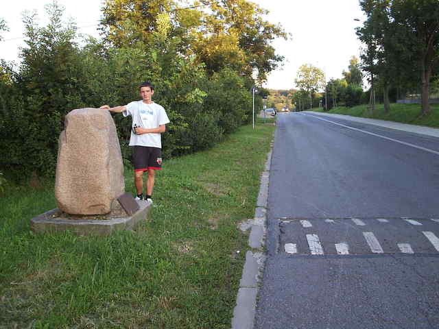 Glaz narzutowy ustawiony w 1983 roku w punkcie 50N/21E w układzie 1942 (Kronsztadt) - erratic block put here in 1983 in 50N/21E (1942 Kronsztadt datum)