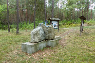 #9: Obelisk od strony południowej // Obelisk from the south