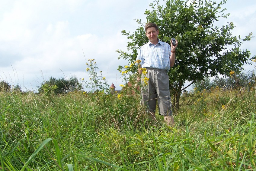 Wojtek at the confluence (view towards N)