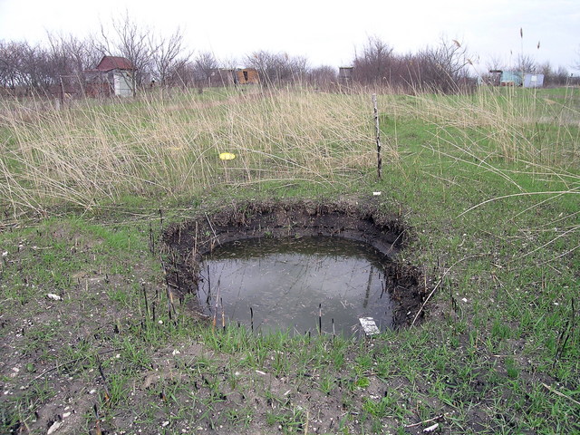 East view. Crater right at the CP