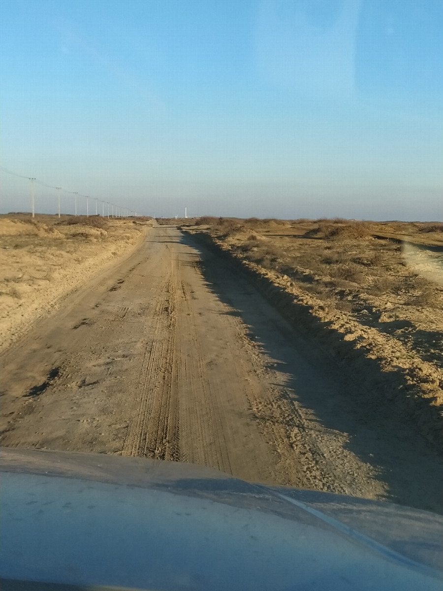 дорога вдоль газопровода - road along the pipeline