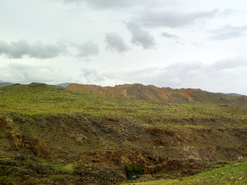 North-east view. The river in the gorge / В ущелье - речка 