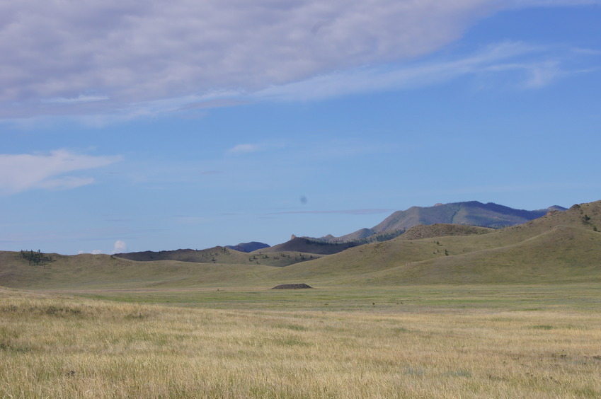 Курган из камней (древнее захоронение)/Stony burial mound