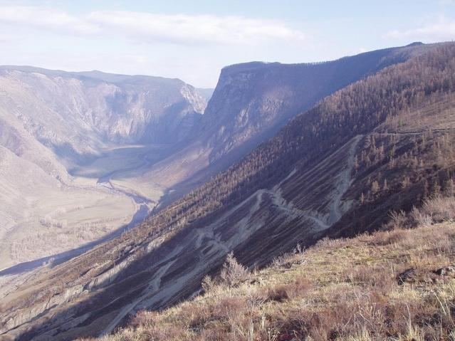 Descent in a valley of the river.