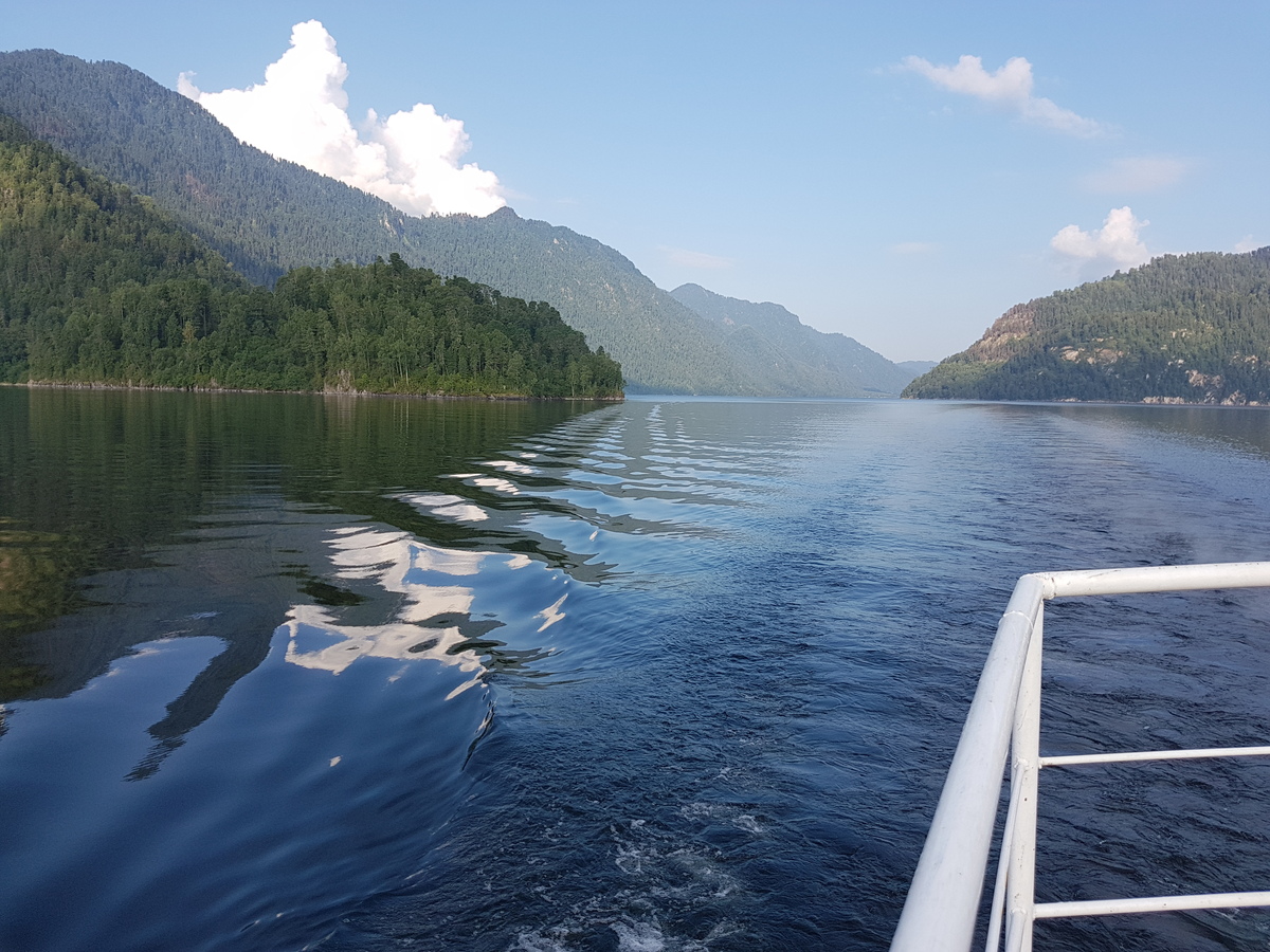 Телецкое озеро, Altyn-Köl or 'Golden Lake'