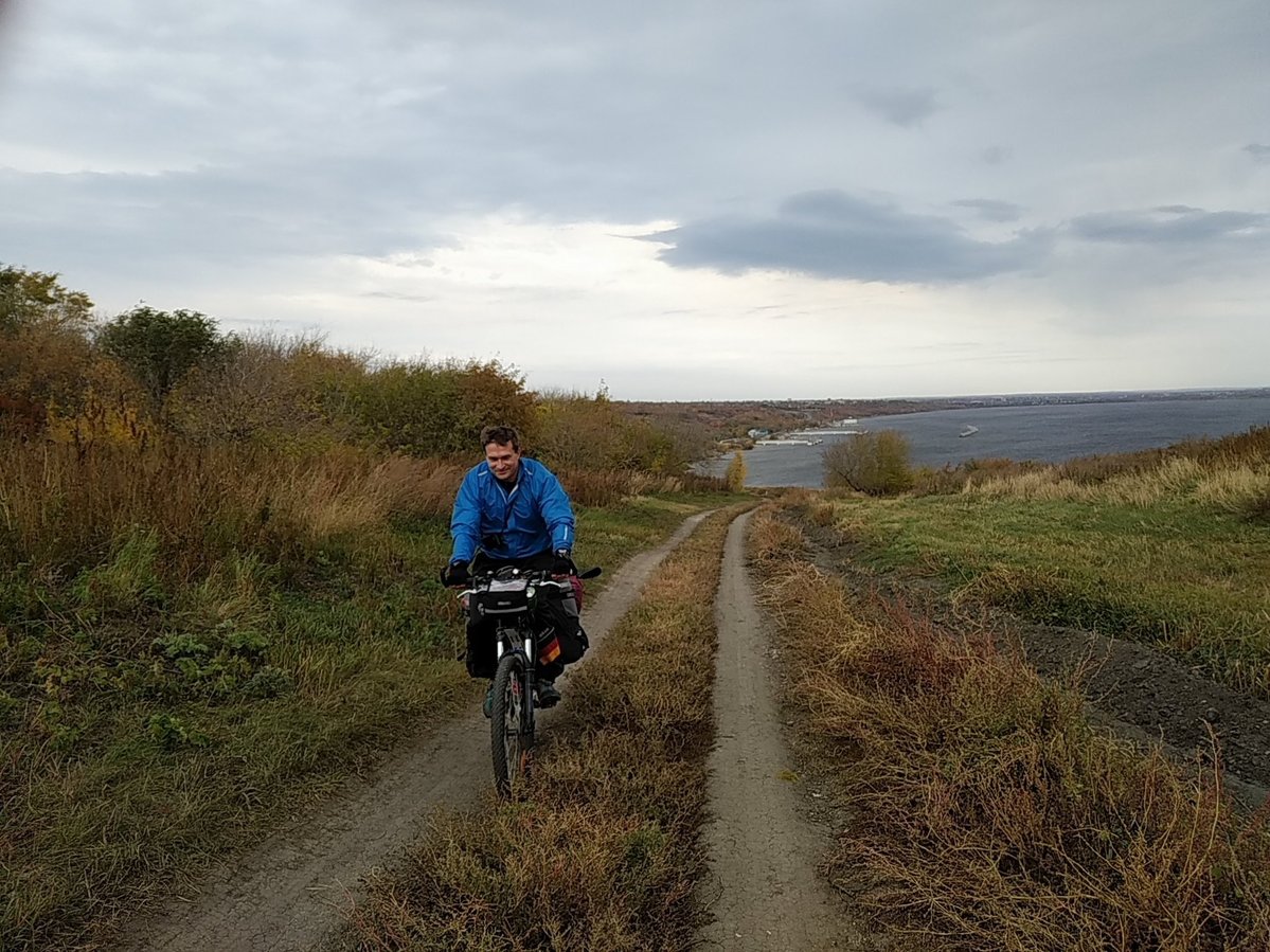 На фоне Волги / Volga river on the background