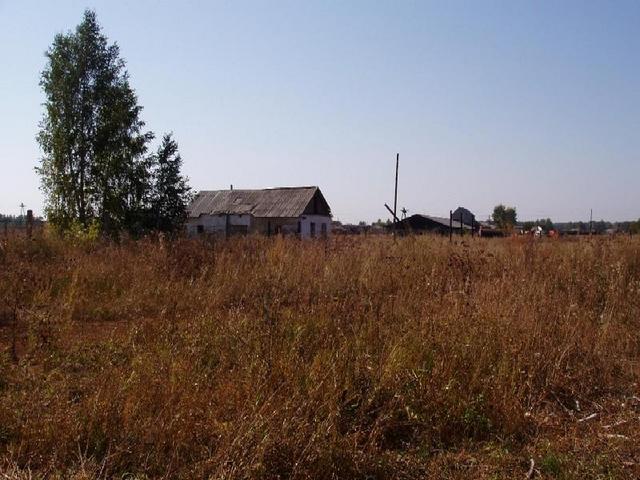 Looking from the confluence West.