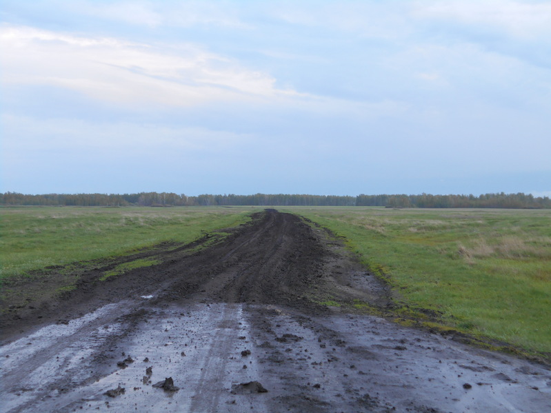 Я подъехал к раскисшей грунтовой дороге/I approached to a mud dirt road