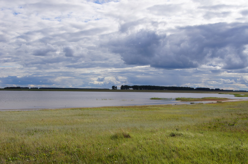 Облака над озером / Clouds over the lake