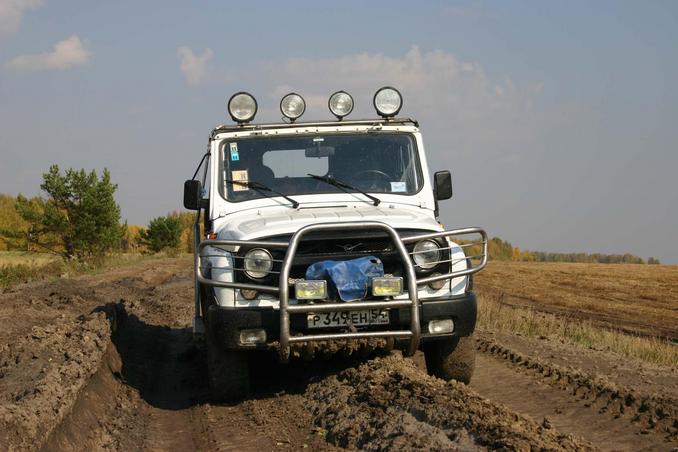 По тракторной колее -- Through tractor ruts