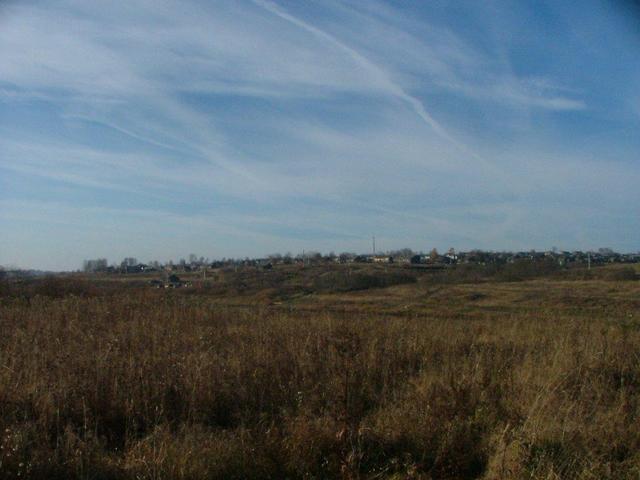 Поселок НовоКубенский (на другом берегу) -- Settlement NovoKubenskiy (on the other bank)