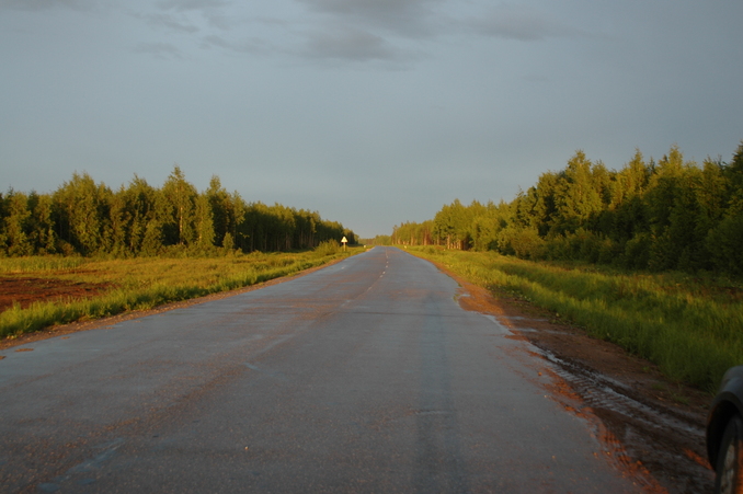 SE view on the road, 520 m from the CP