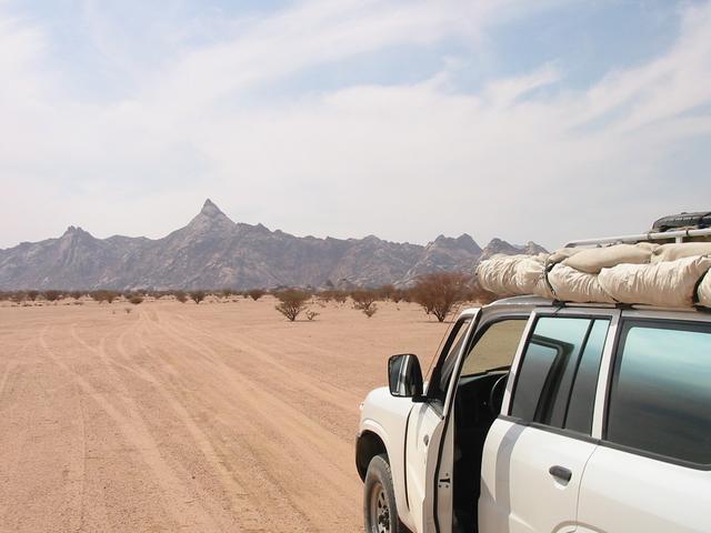 Granite Hills – The contrast in colour between the pink sand and the black granite was beautiful.