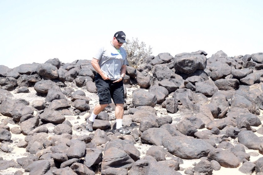 Passing through the rocks on the way to the Confluence