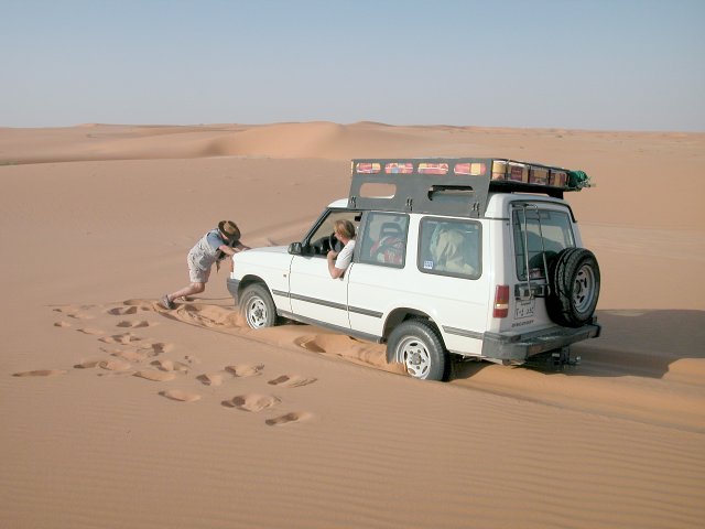 In the Dahnā' dunes we encountered some very soft sand...