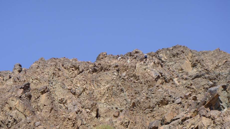 The final few metres up the steep cliff side towards the CP