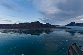 #1: View north towards Blomstrandbreen to the right