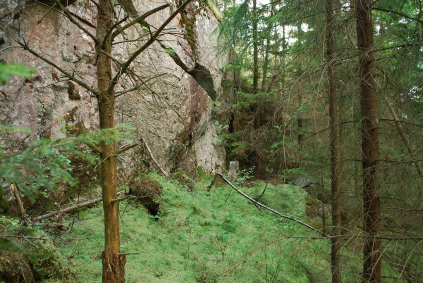 Rock wall near the CP