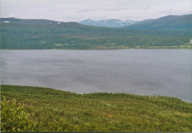 View N, with the snow covered mountains in Norway (Junkerfjället?)