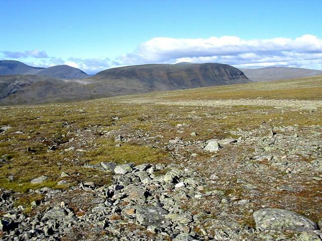 View north towards Pieltjapakte