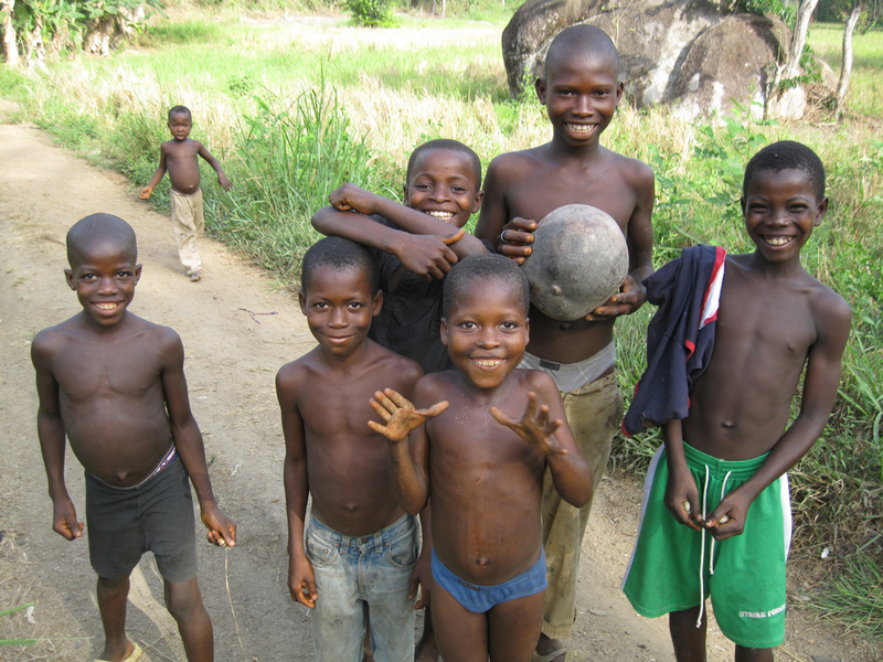 Temne kids at the village of Makaray