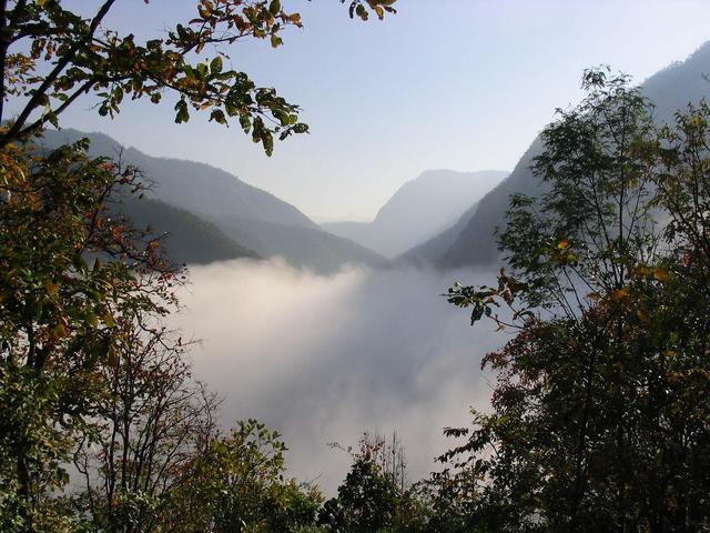 Clouds while driving through the mountains on way to confluence