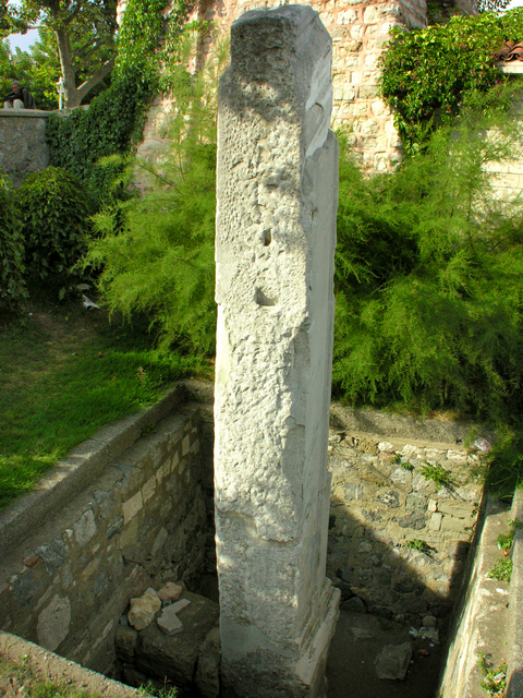 Ruins of triumphal arch Miliarium Aureum (The Golden Mile)