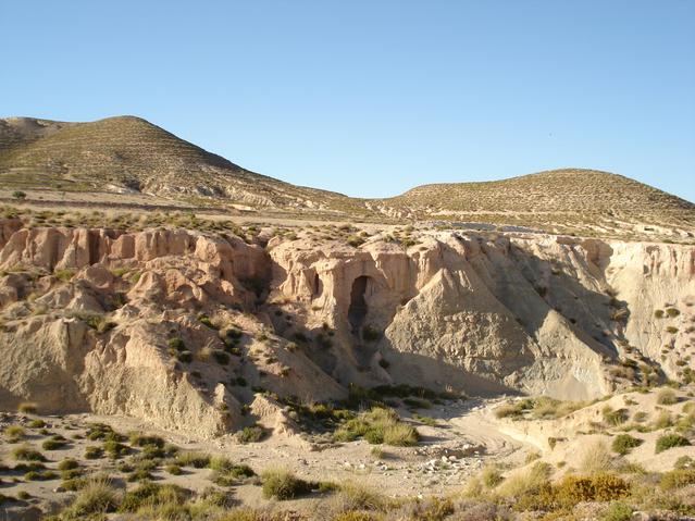 General view of area in northerly direction, Confluence is above the 'cave'