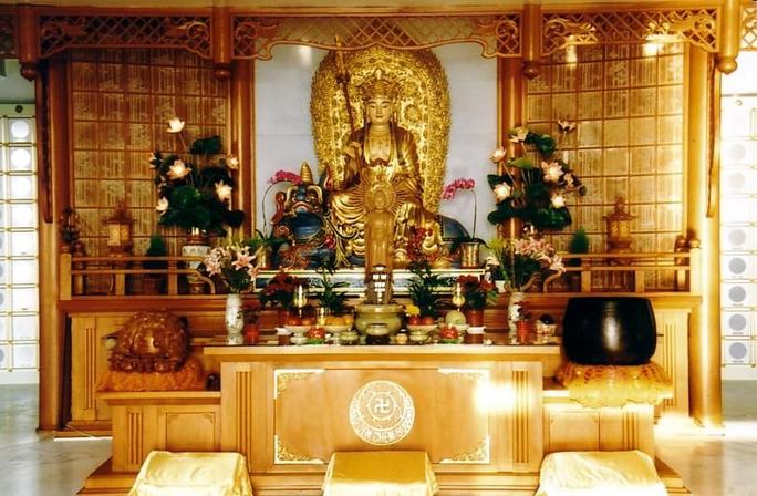 Buddhist altar