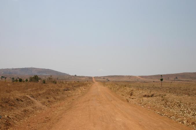 Road towards the escarpment before descending