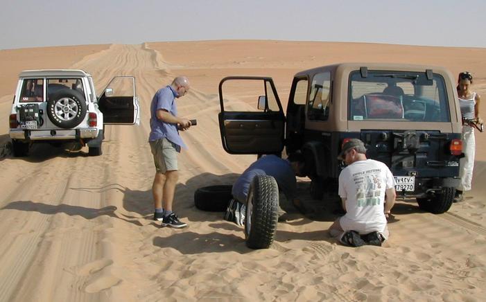 After more than 50 km of duning, 1 km on sandtrack and a puncture forces a rest