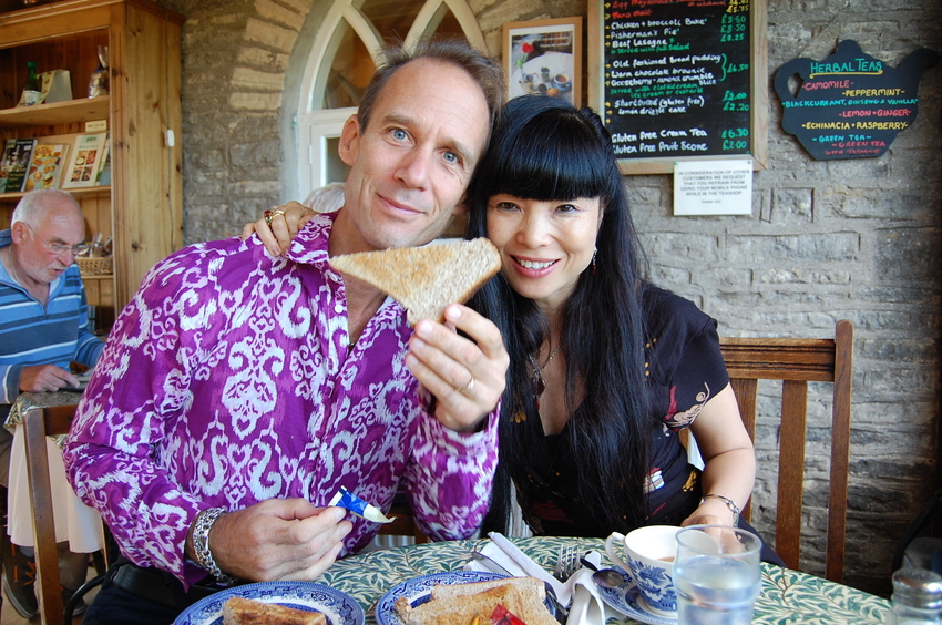 Confluencer and his lovely wife, Misha, enjoying a celebration dinner together