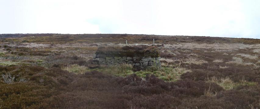 Semicircle stone walls