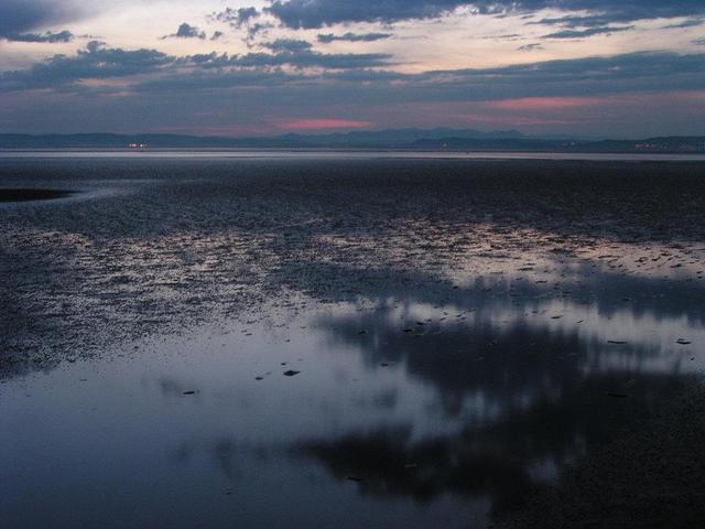 a view over the Heysham Lake at Morecambe