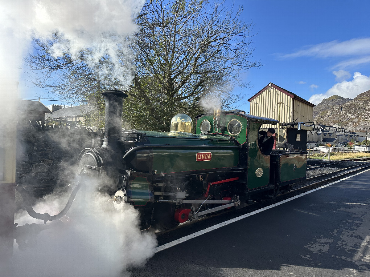 Train Starting at the Station of Blaenau Ffestiniog 