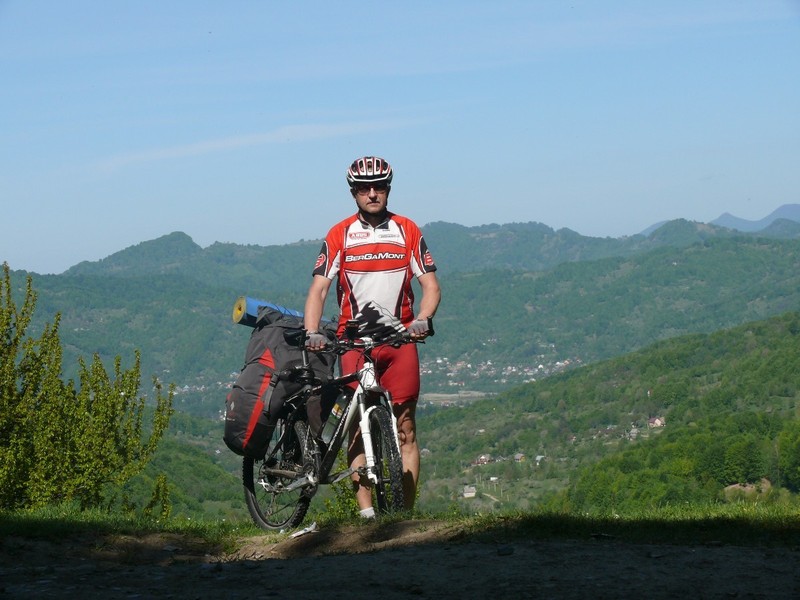 На фоне Карпатских гор / Carpathian Mts in the backround