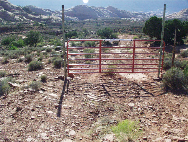 I soon came to this gate with padding to aid in crossing it