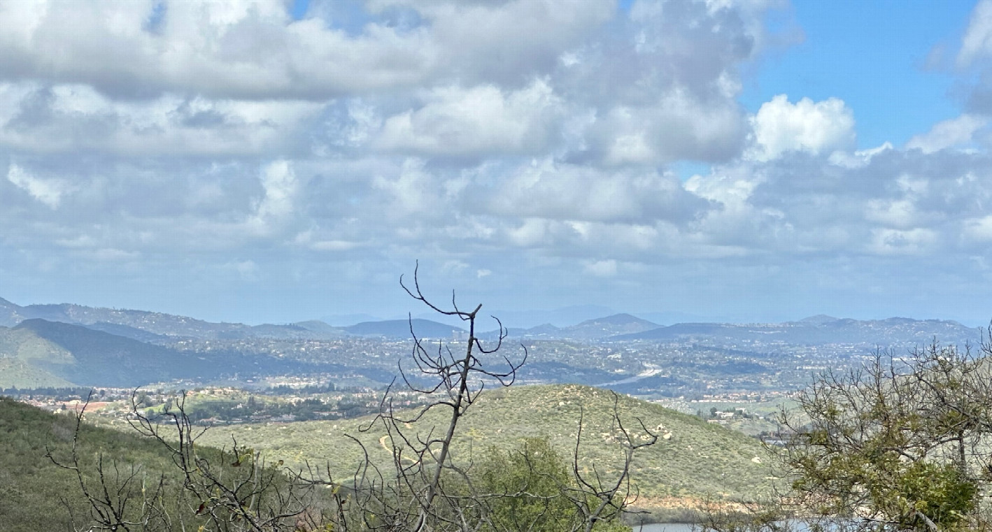 Scenic view to the north a couple hundred yards from the confluence