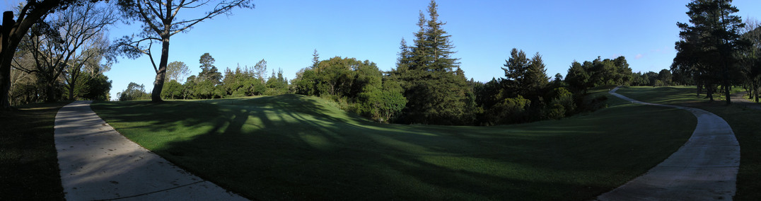 Cross the golf course here, in the middle of the hole 10 fairway