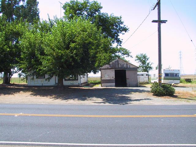 The view west from the confluence.