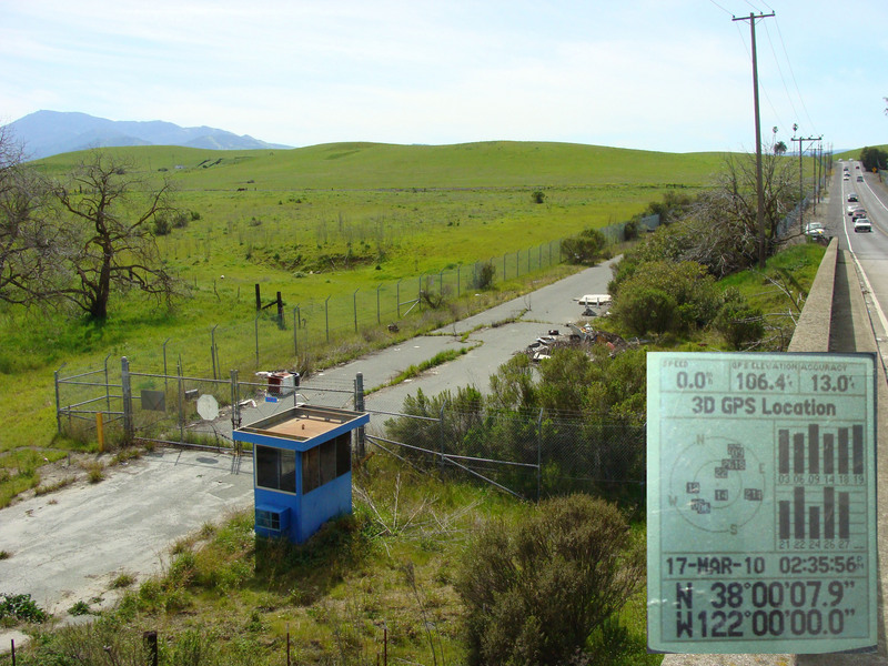 From the cp, the nearest access to W 122 00’ 00.0” is atop the overpass to the north.