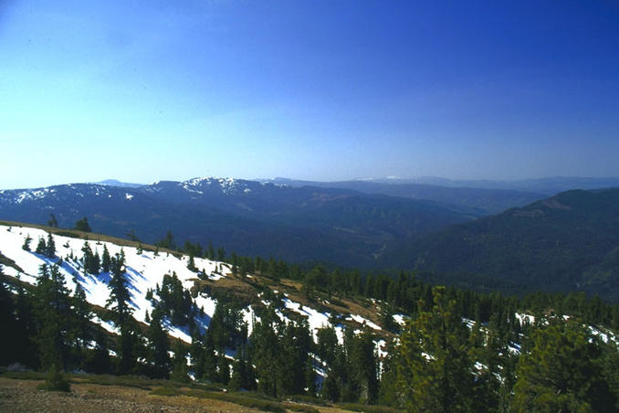 Looking south from Hammerhorn Ridge into the valley of the Middle Fork of the Eel River