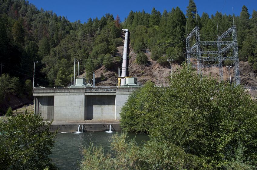 The "Pit 5" power station, passed en route to the confluence point