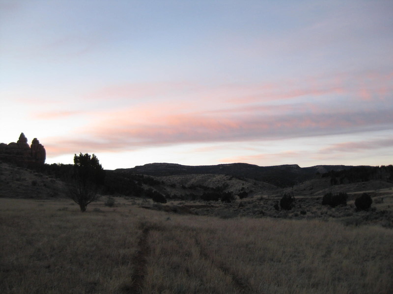 View south toward Kings Canyon from the road before plunging in