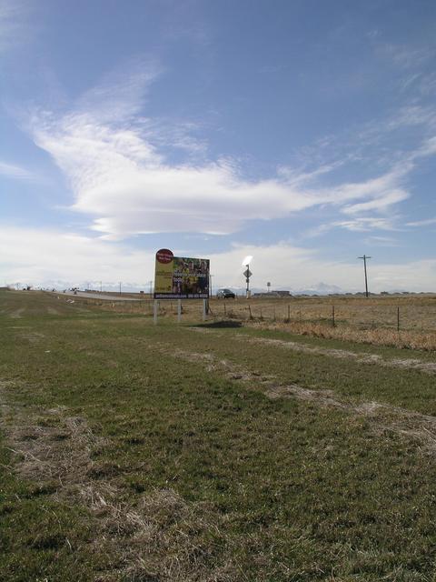 Big sky, high mountains, and no trees at 40N 105W