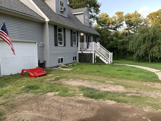 #1: The confluence point in front of the garage