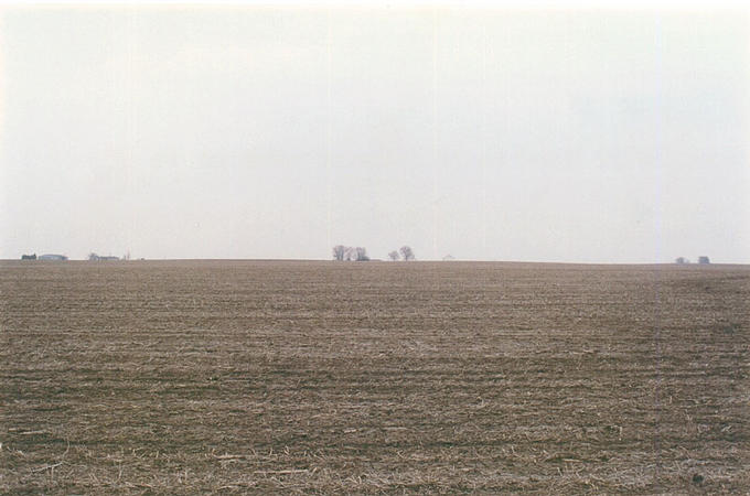 The view north from the confluence.  There's houses and other buildings within 1/2 mile.