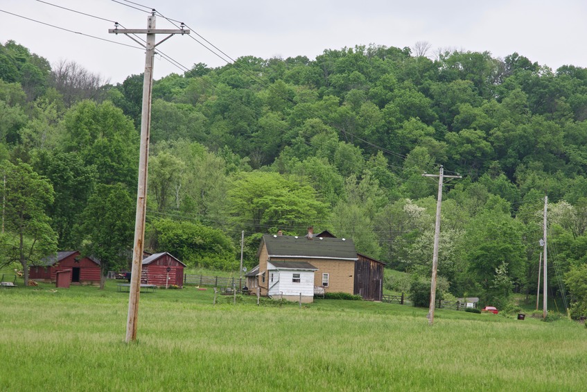 Looking towards the ‘confluence farm’ from about 0.2 miles south of the point