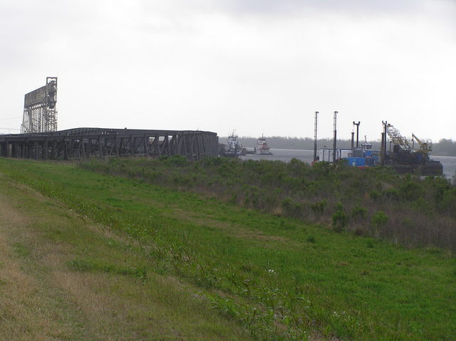 View on top of the levee just south of the confluence, to the east.