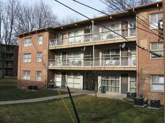 The front view of the building where the Confluence Point located inside